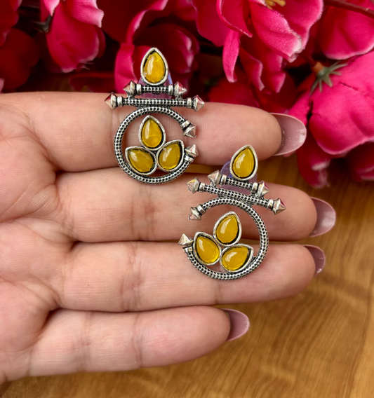 Oxidized Silver Earrings with Yellow Stone – Traditional Round Design