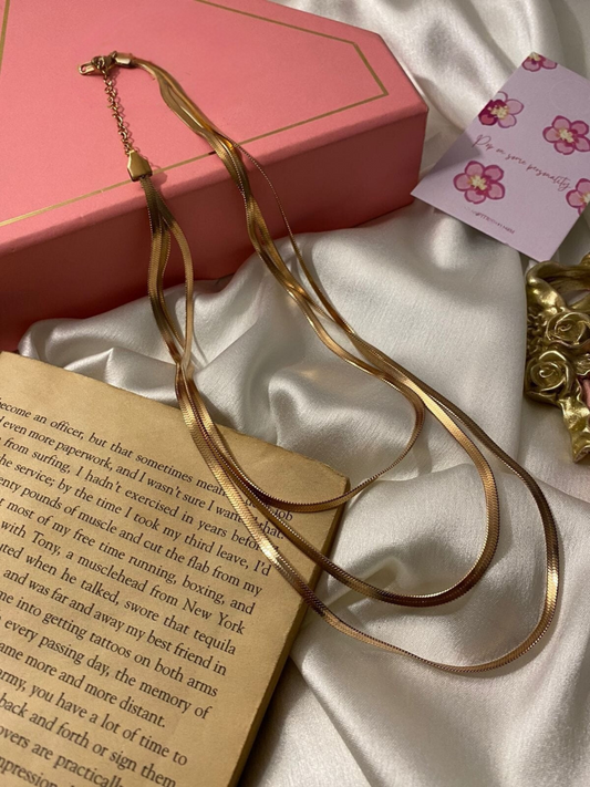 That Baddie Girl Neckchain - Triple Layered (Gold )
